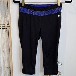 Black and Purple Athletic Capri Leggings Size XS